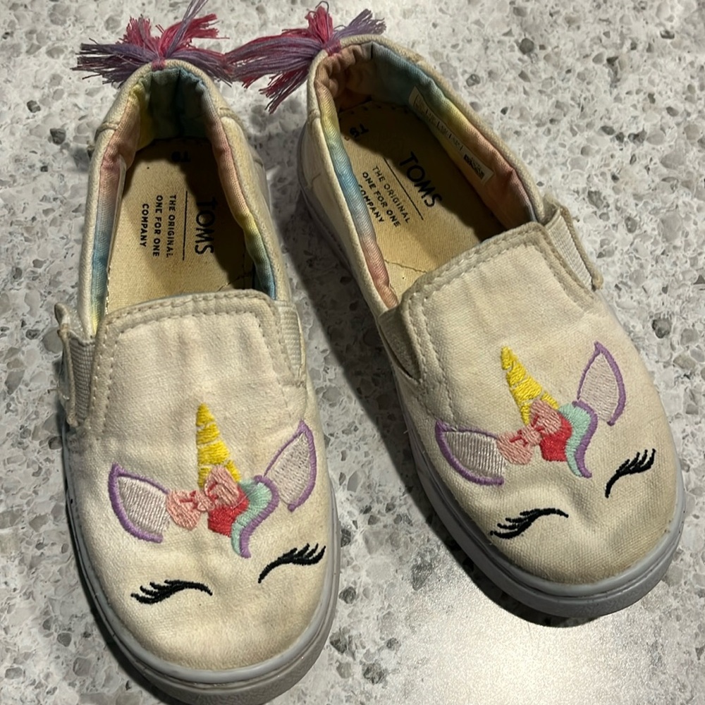 Unicorn Toms